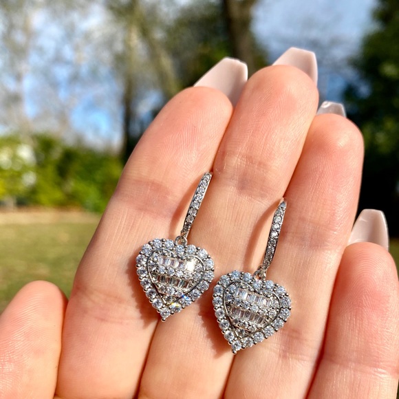 NEW 925 Sterling Silver ❤️ Heart Earrings - Picture 7 of 7